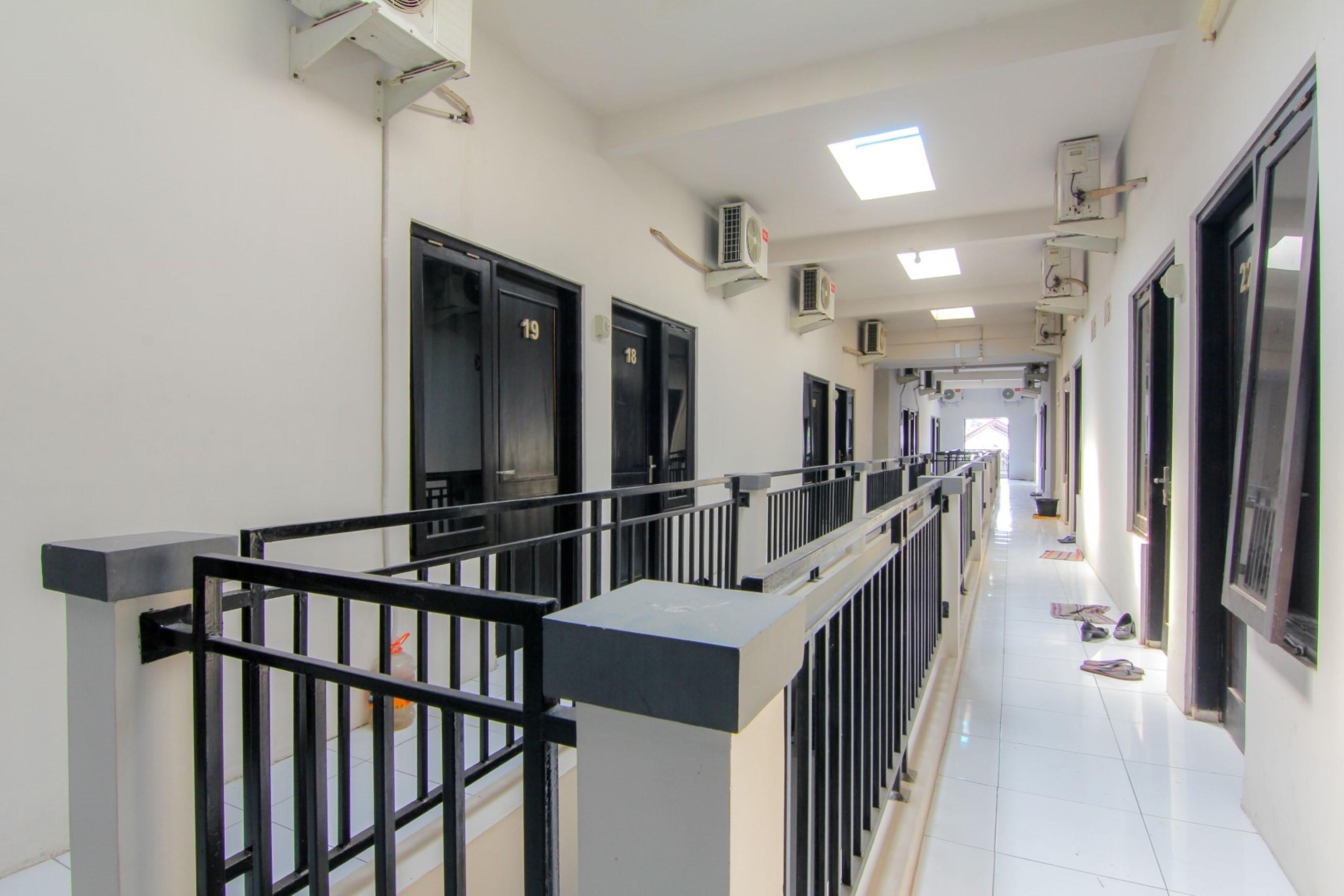 Jj House Wahid Hasyim Hotell Yogyakarta Exteriör bild