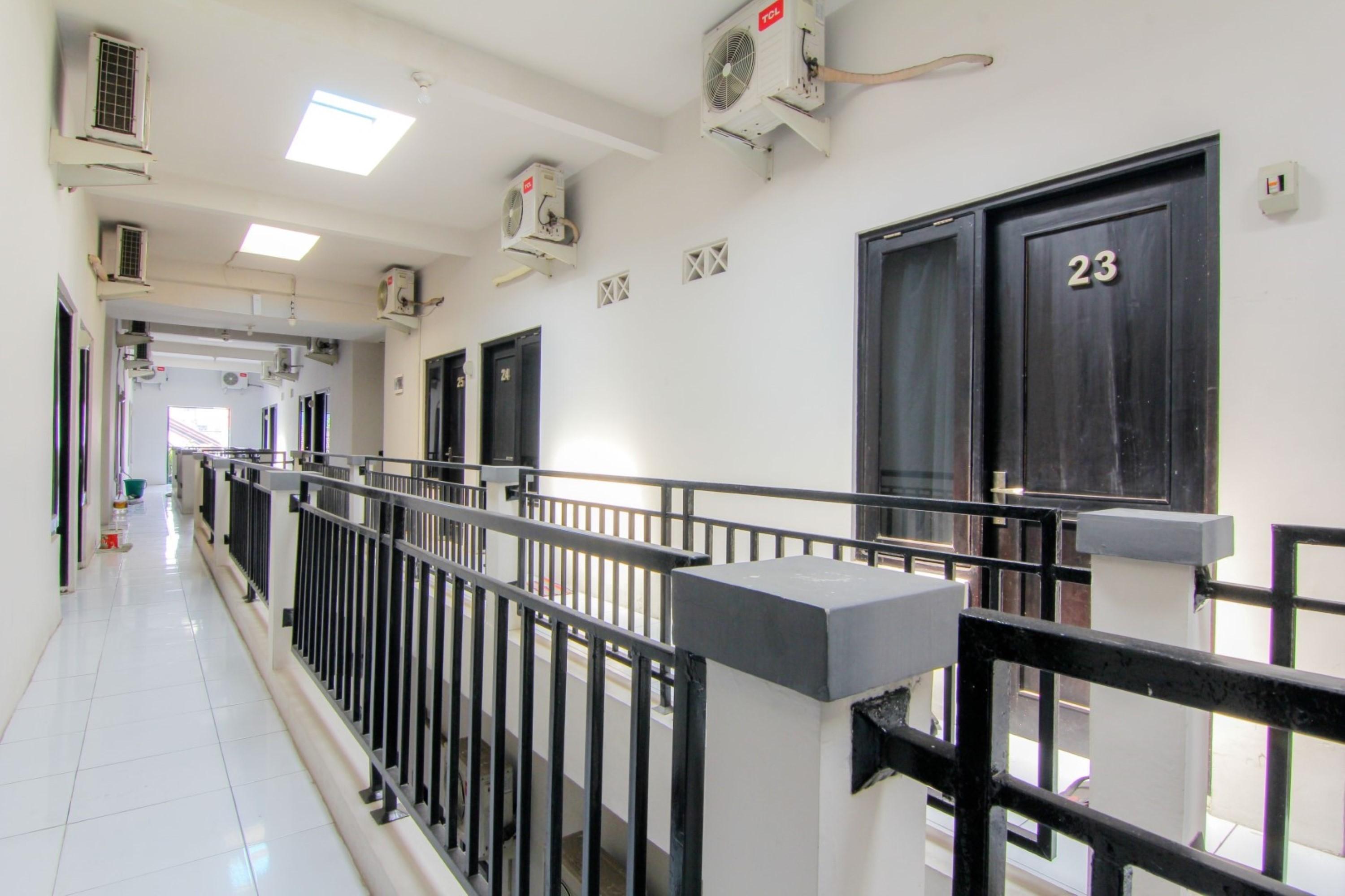 Jj House Wahid Hasyim Hotell Yogyakarta Exteriör bild